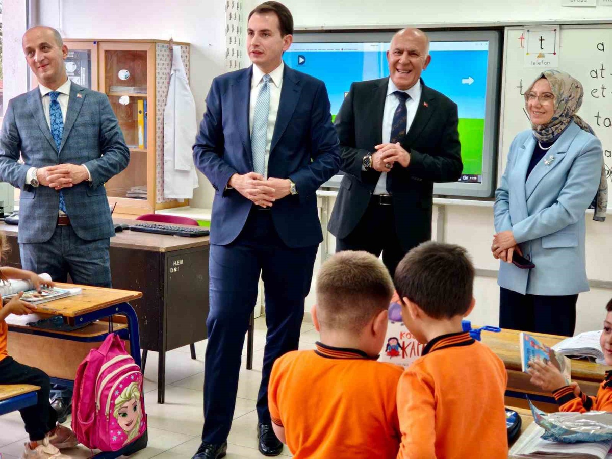 Kütahya Hisarcık\'ta Maarif Modeli veli buluşmasında okul-aile iş birliği ele alındı