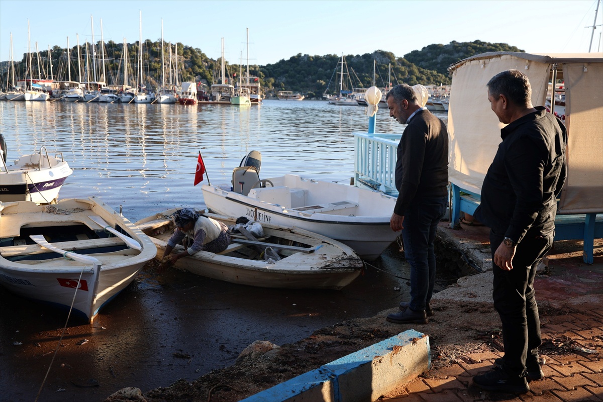 KUTSO Başkanı Özen, Kekova\'daki selzedelere geçmiş olsun dileklerini iletti