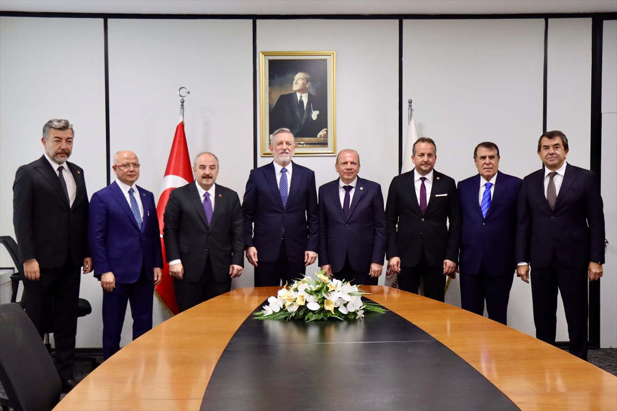 BTSO başkanlığını devralan Özer Matlı, ilk 4\'te 2. veya 3. sıra hedefini açıkladı