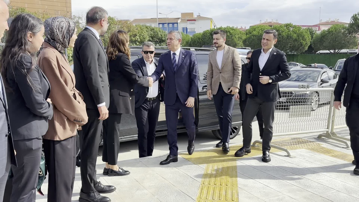 Özgür Özel: İmamoğlu\'nun savunması iddianameyi perişan etti, Halk TV kapatıldı
