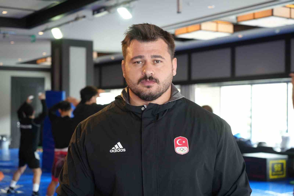 Rıza Kayaalp, Erzurum kampında 2026 Dünya Şampiyonası'nda altıncı altını hedefliyor
