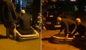 Namaza yürüyerek gittiler, evlerine kayıkla döndüler