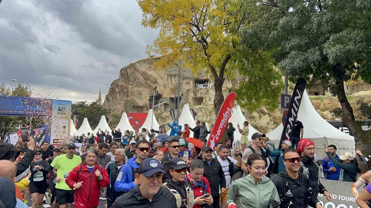 Nevşehir Ürgüp\'te Kapadokya Ultra Trail, 78 ülkeden 3 bine yakın sporcuyla başladı