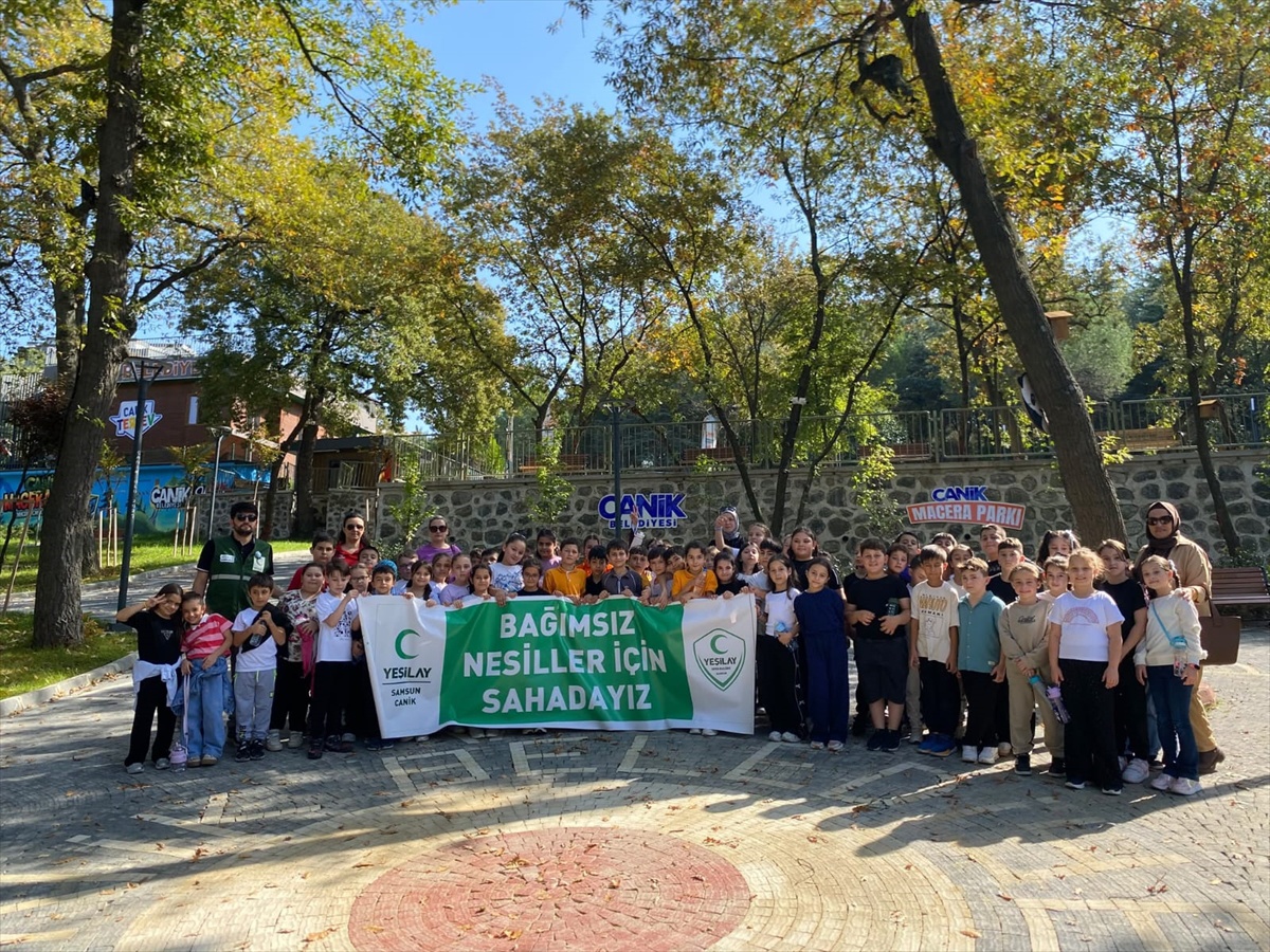 Samsun Canik\'te Yeşilay, 70 öğrenciyi ekranlardan uzaklaştırıp doğayla buluşturdu