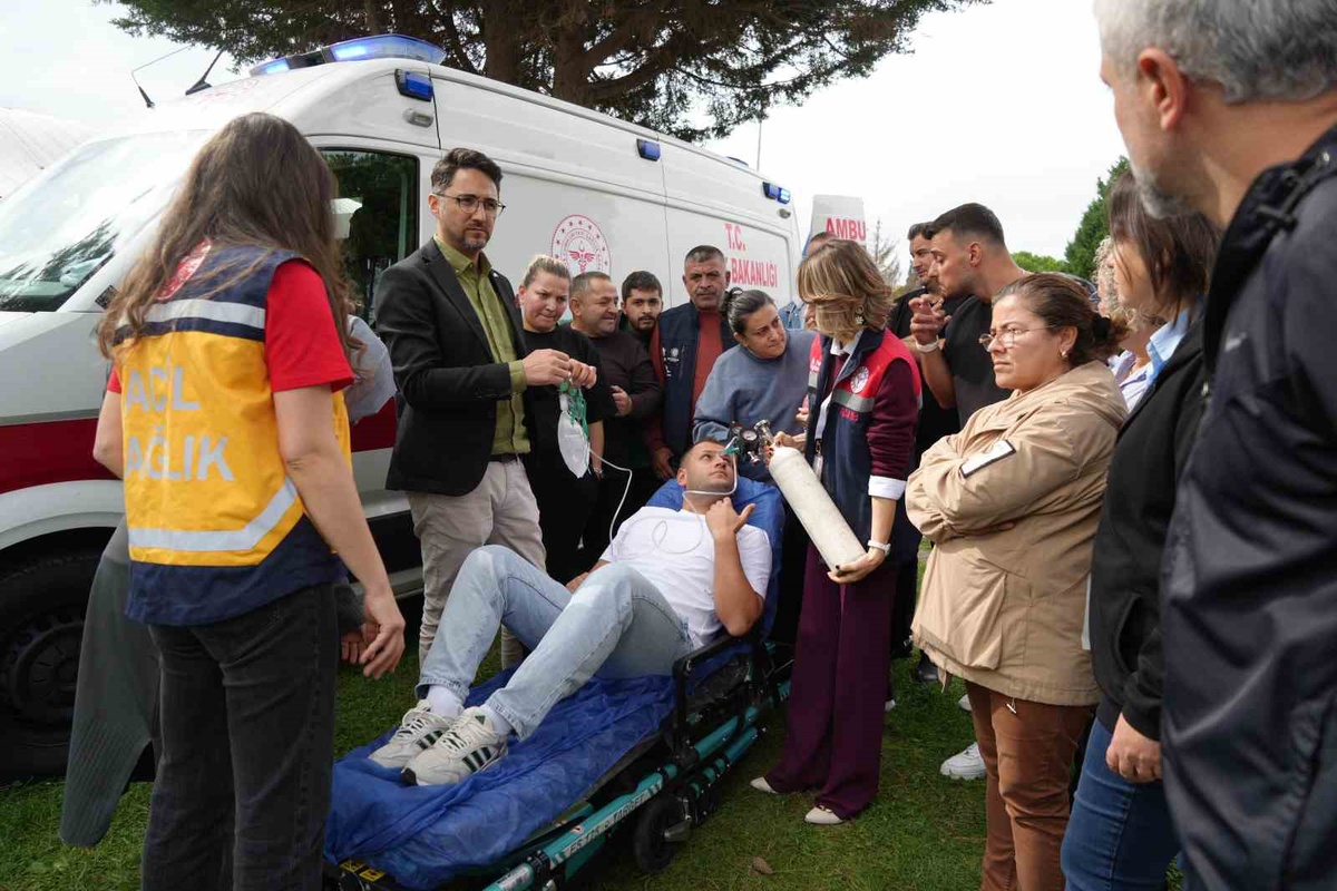 Samsun\'da sağlık personeline işaret dili, işitme engellilere ilk yardım öğretildi