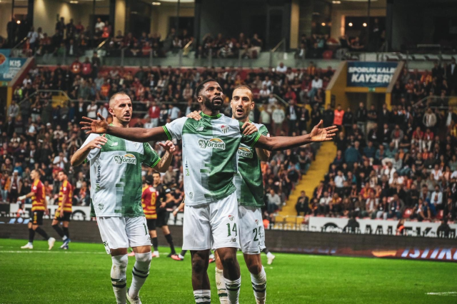 Sen ne yaptın Iheanacho! Metin Oktay'ın 64 yıllık rekorunu kırdı