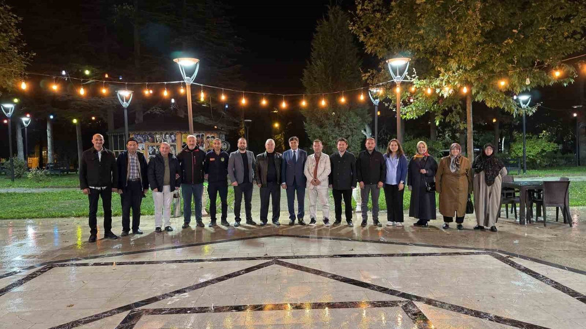 Söğüt\'te 4 belediye personeline veda yemeği düzenlendi, Başkan Durgut teşekkür etti