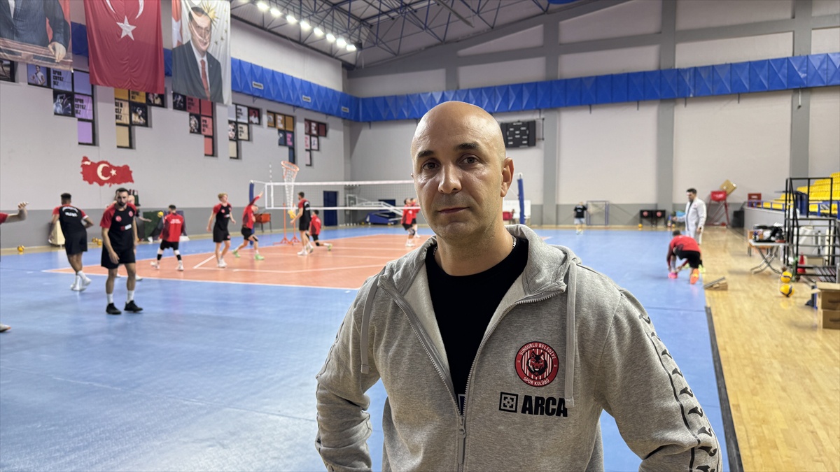 Sungurlu Belediyespor, SMS Grup Efeler Ligi\'nde ilk 8 hedefiyle hazırlanıyor