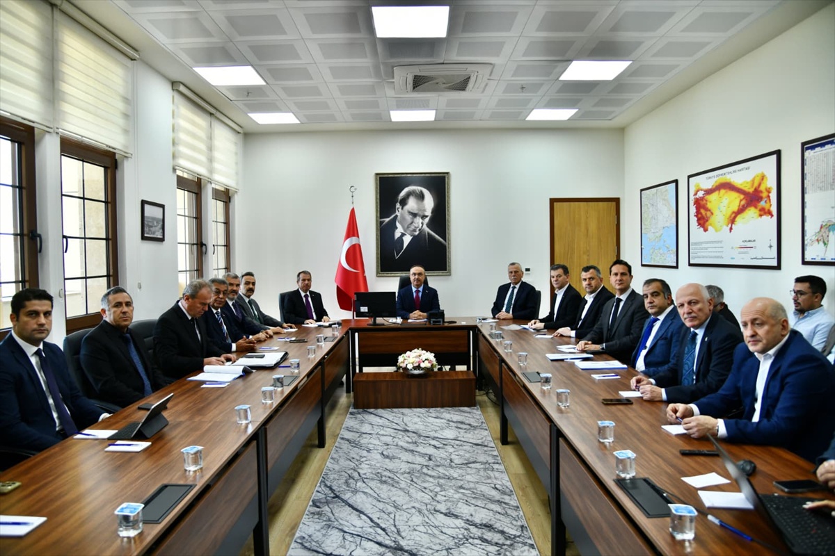 Çerkezköy\'de hemzemin geçitlerin farklı seviyeli kavşaklara dönüşümü değerlendirildi