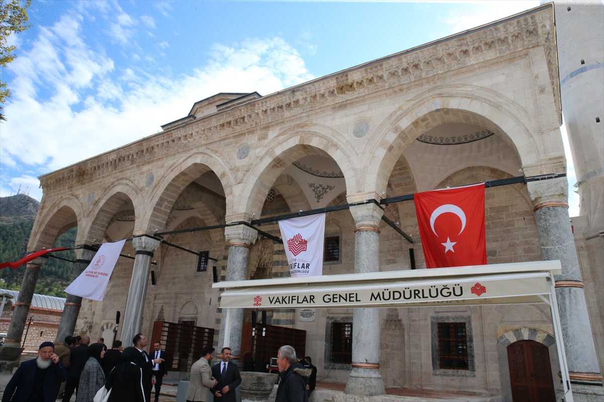 Tokat\'ta restorasyonu tamamlanan Gülbahar Hatun Camisi yeniden ibadete açıldı