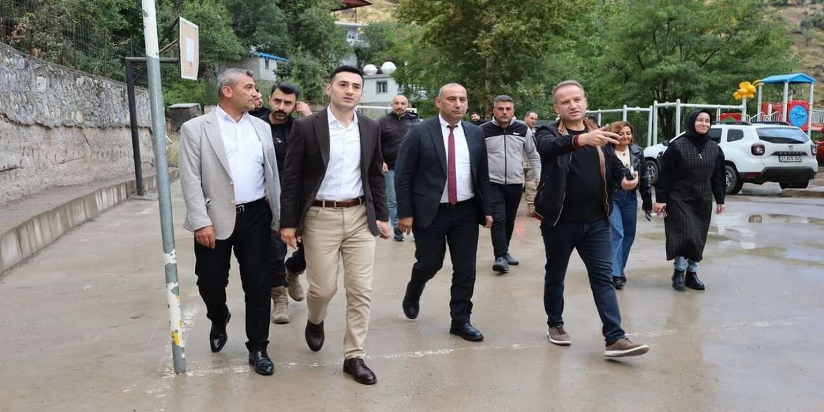 Uludere\'de Ortabağ İlk ve Ortaokulunun eksikleri Kaymakam Kaya tarafından incelendi