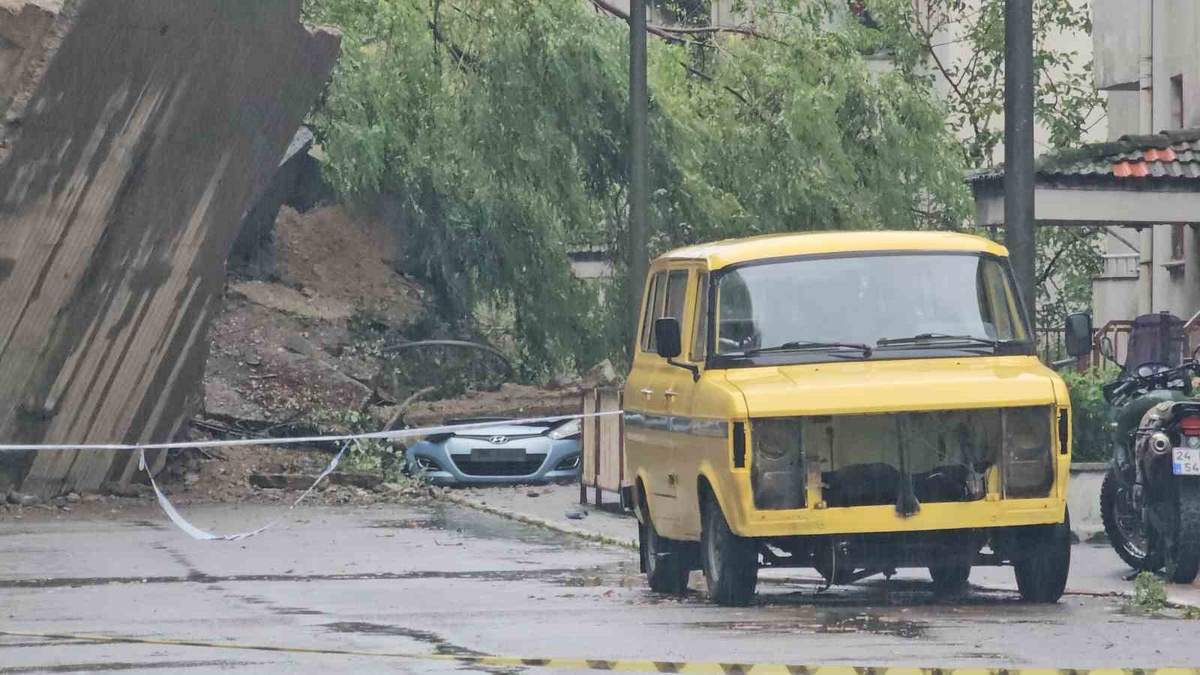 Zonguldak Çatalağzı\'nda heyelan sonrası 49 daire tedbir amacıyla tahliye edildi