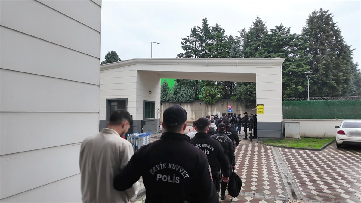 Kocaeli merkezli yasa dışı bahis operasyonunda 16 ilde 34 şüpheli gözaltına alındı