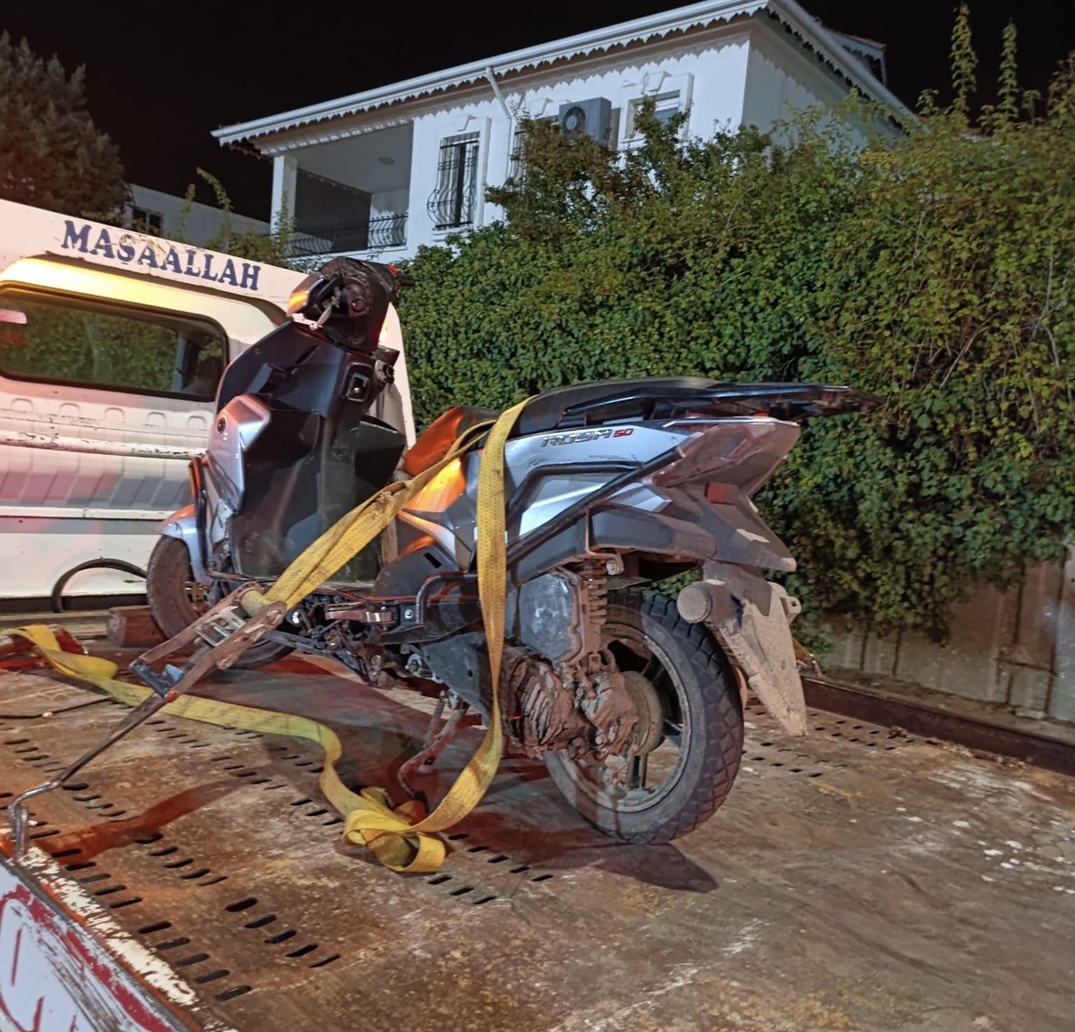 Polisin dur ihtarına uymayan ehliyetsiz sürücüye 326 bin liralık ceza