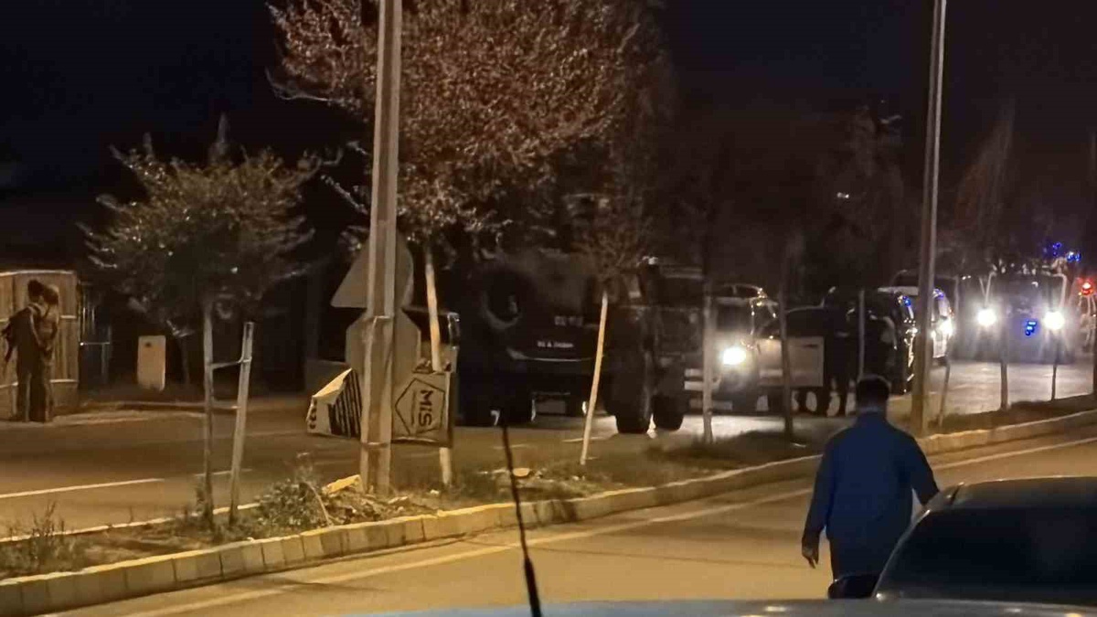 Adıyaman\'da yüksek sesli müzik kavgasında 2 kişi saçmayla, 3 kişi darp sonucu yaralandı