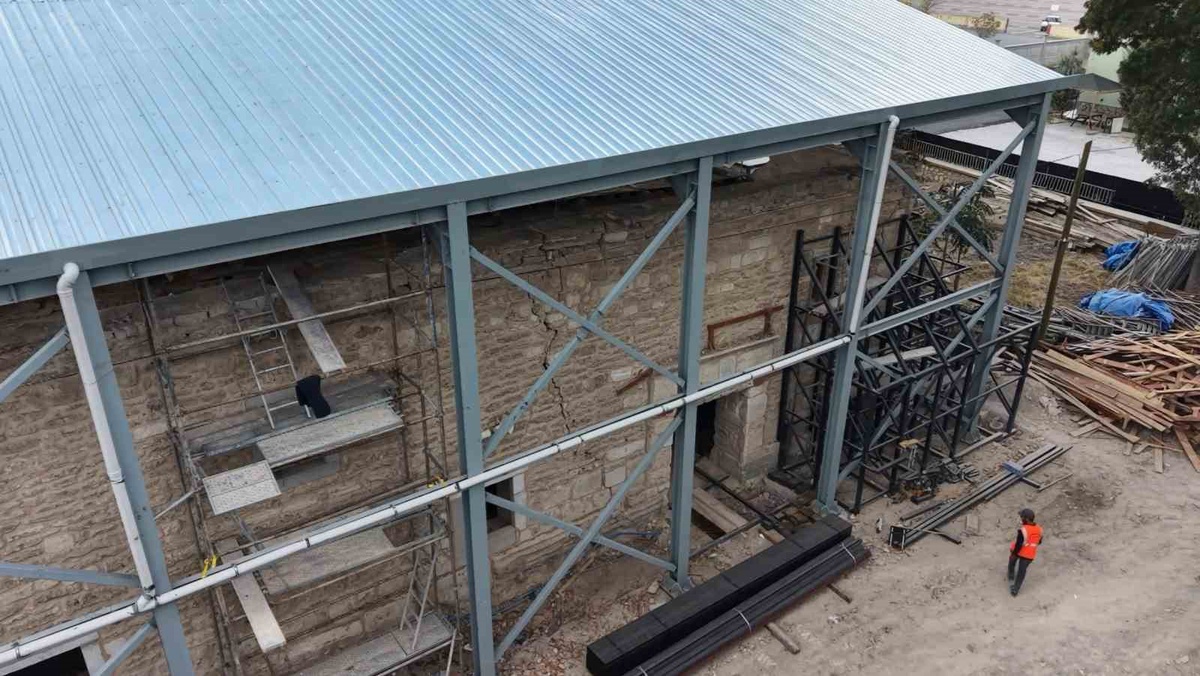 Aksaray Eskil\'de tarihi Ulu Cami 7 yıldır ibadete kapalı, restorasyon sürüyor