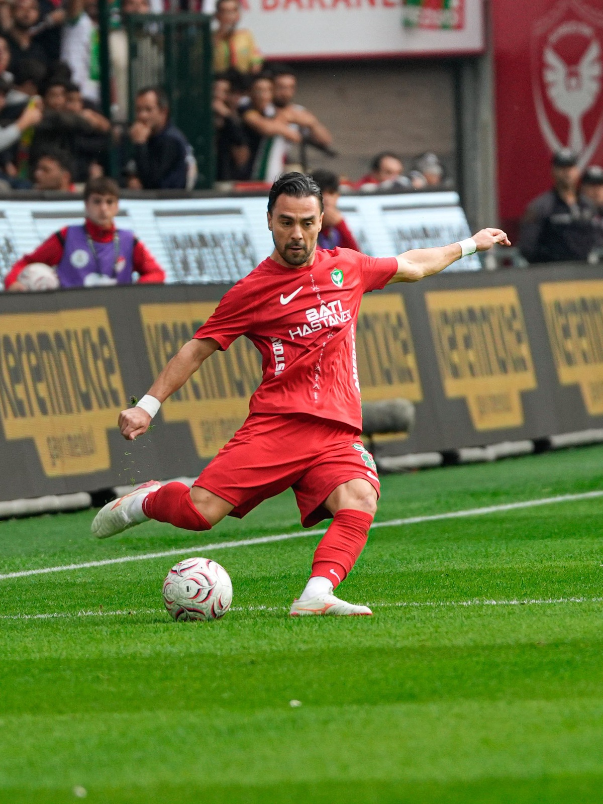 Diagne 86\'da attı, Amedspor Konyaspor\'u 1-0 yenip maç fazlasıyla ikinci sıraya çıktı