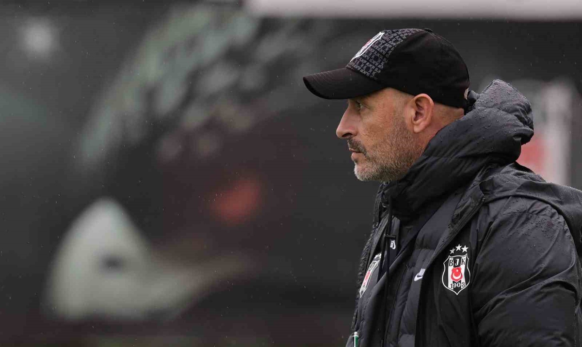 Beşiktaş, Trabzonspor deplasmanı hazırlıklarına Nevzat Demir Tesisleri'nde başladı