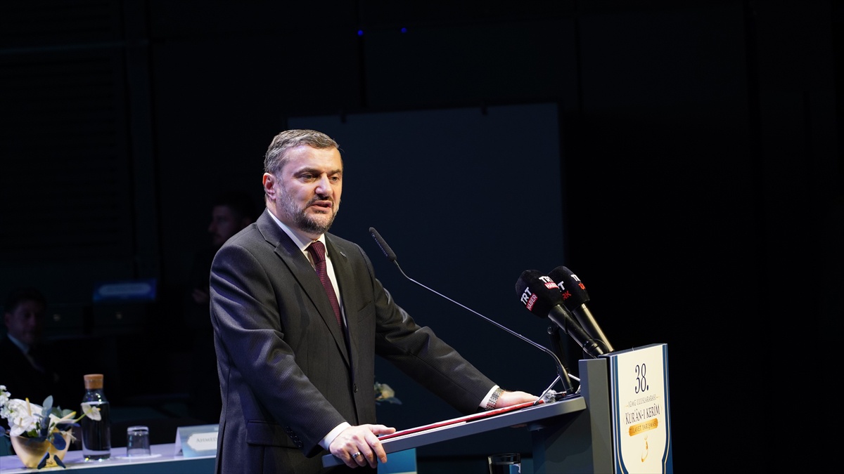 IGMG\'nin Bielefeld\'deki Kur\'an tilavet yarışmasını yaklaşık 2 bin 500 kişi izledi