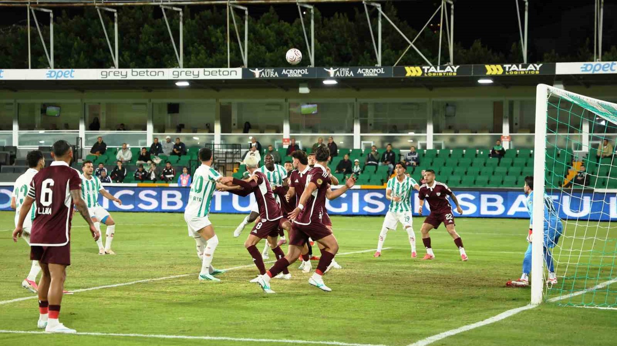 Bodrum FK, 11. haftada Bandırmaspor\'u Aboubakar\'ın 71\'de attığı golle 2-1 yendi