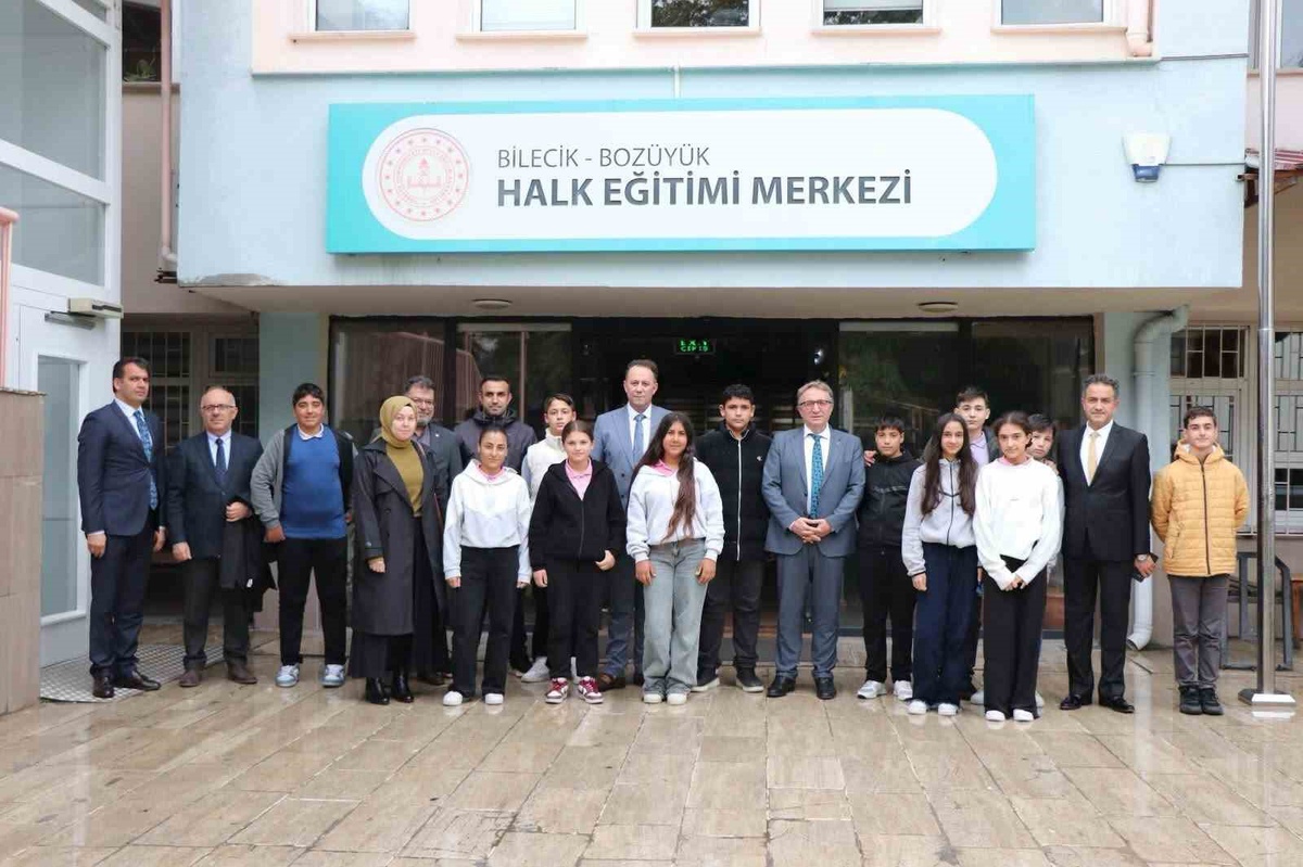 Bozüyük Kaymakamı Helvacı, Halk Eğitim Merkezi\'nde LGS öğrencilerine moral verdi