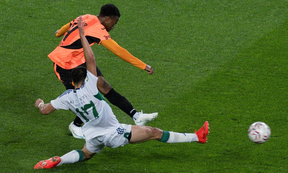 Çorum FK, Çaykur Rizespor\'u Moukoko\'nun golüyle 2-1 geçip puanını 13\'e çıkardı