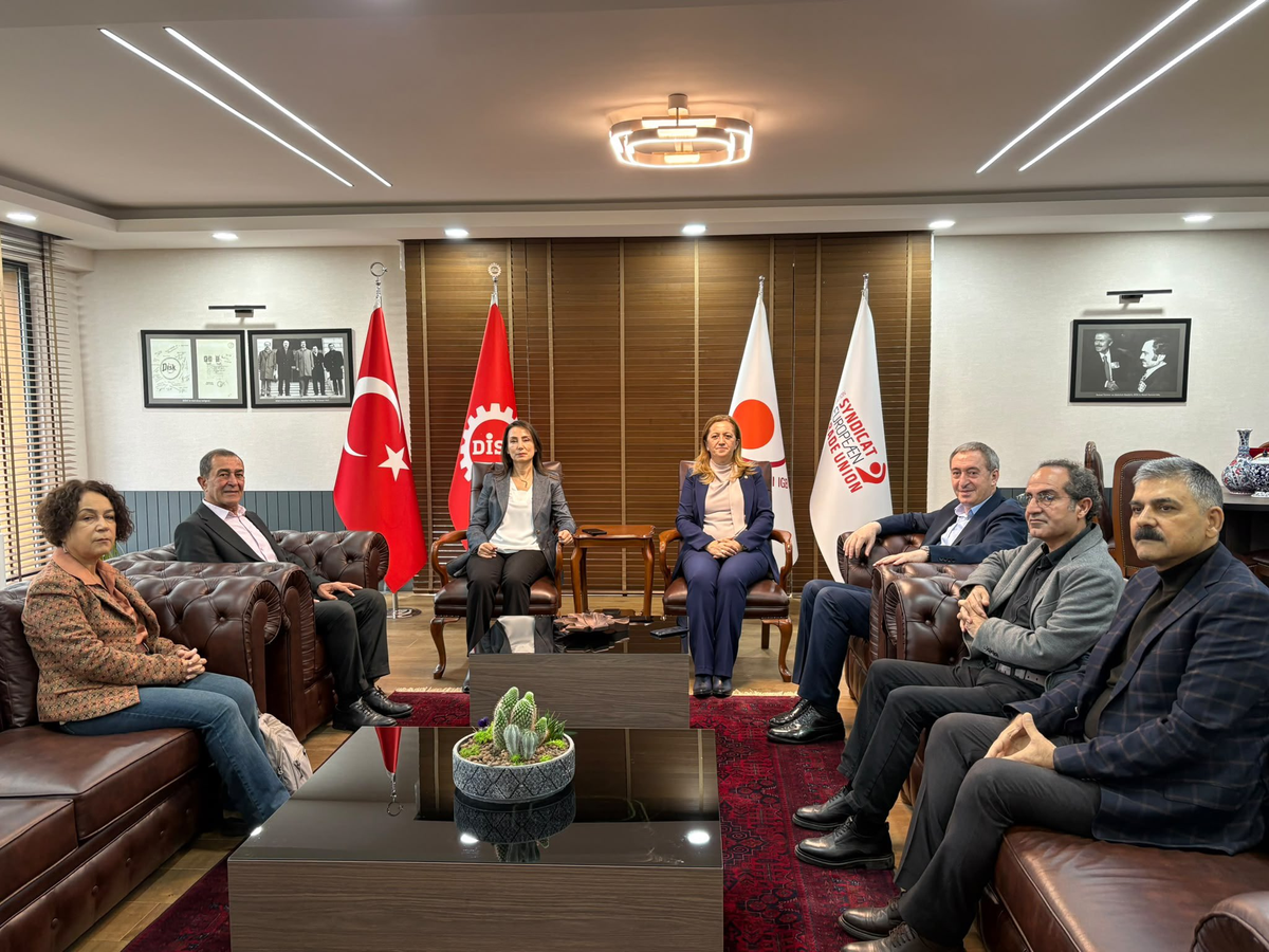 DEM Parti heyeti, DİSK Genel Merkezi\'nde Çerkezoğlu ile gündemi değerlendirdi