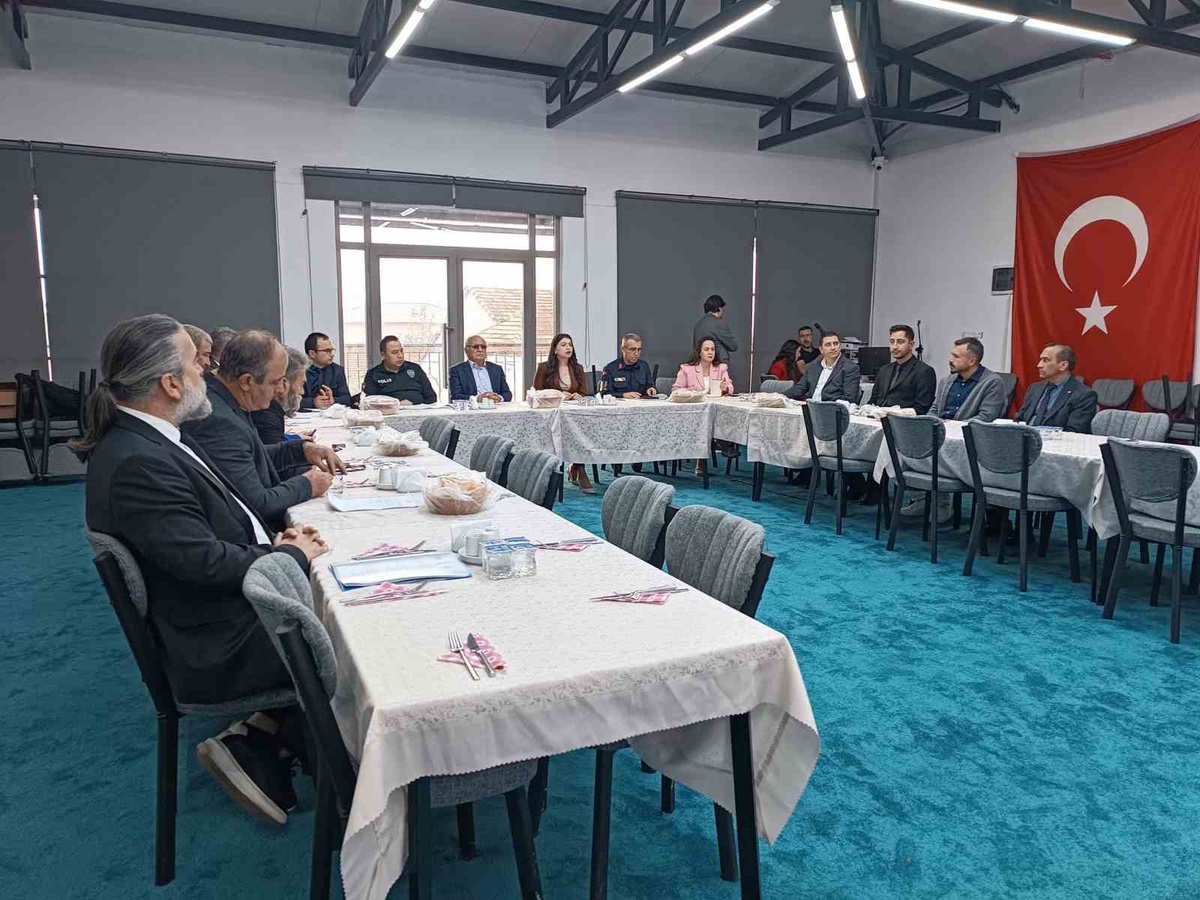 Denizli Baklan\'da okul güvenliği toplantısı yapıldı, tedbirler artırılacak