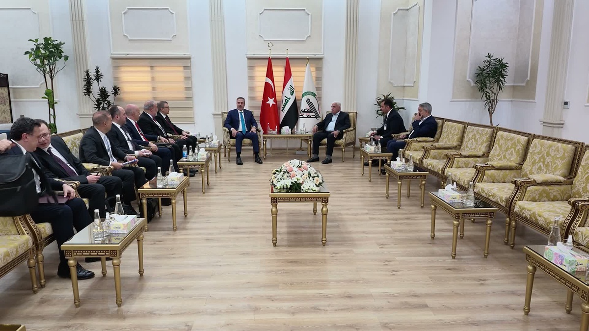 Bakan Fidan, Bağdat\'ta İİT 52. Bakanlar Konseyi kapsamında Fayyad ile görüştü