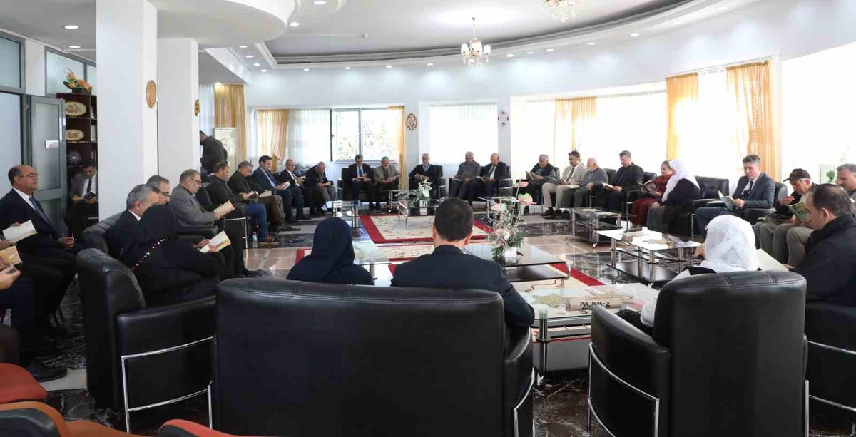 Gazi Huzurevi sakinleri, Elazığ\'da kurum müdürleriyle kitapların dünyasında buluştu