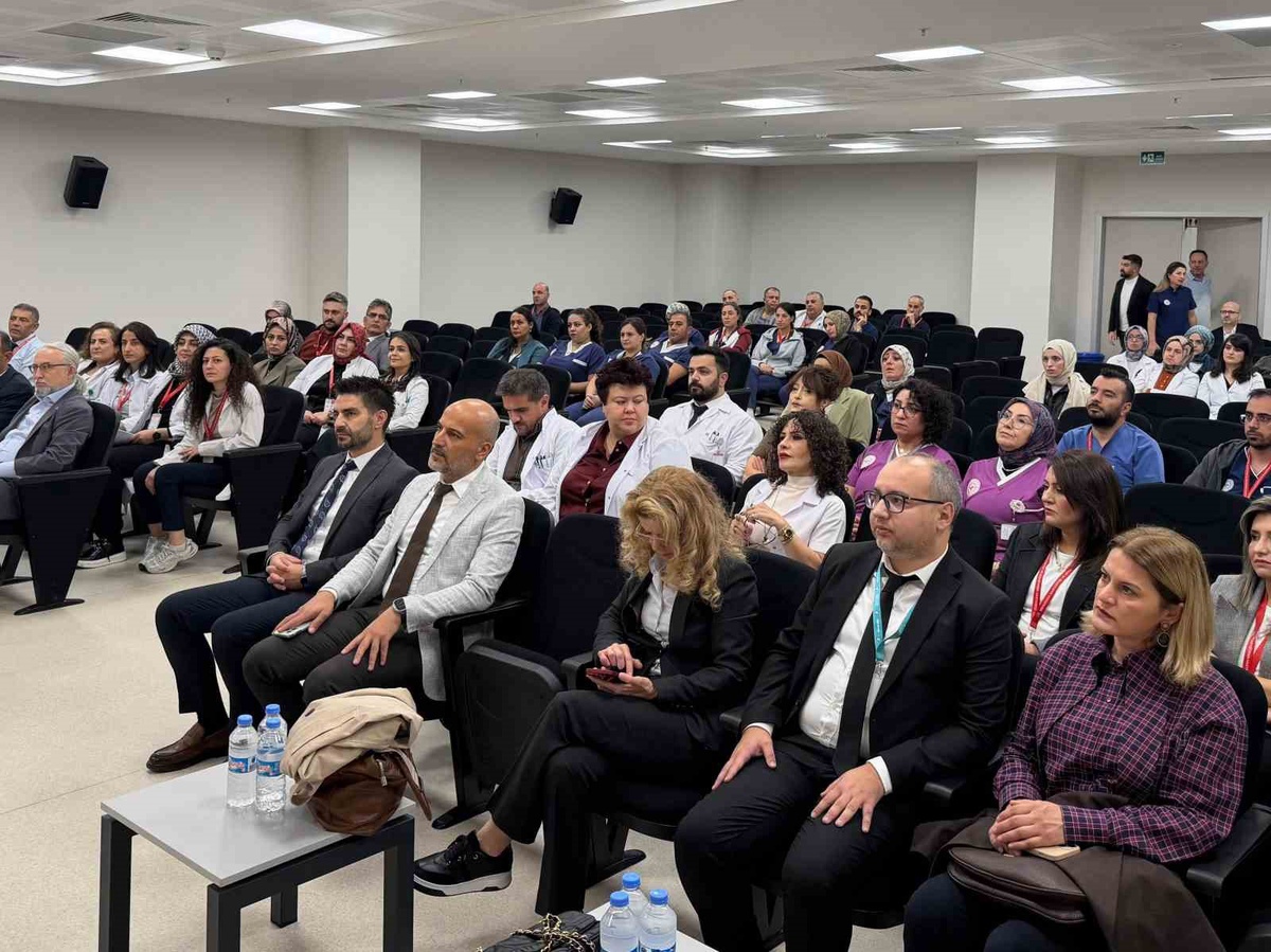 Sağlık Bakanlığı Erzincan Mengücek Gazi Hastanesinde merkezi değerlendirme yaptı
