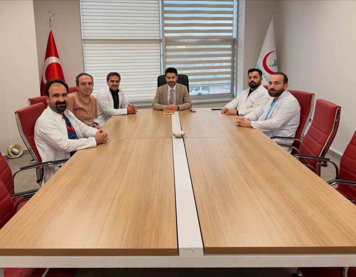 Erzincan\'da kalp ve damar cerrahisi kliniğinin işleyişi toplantıda değerlendirildi