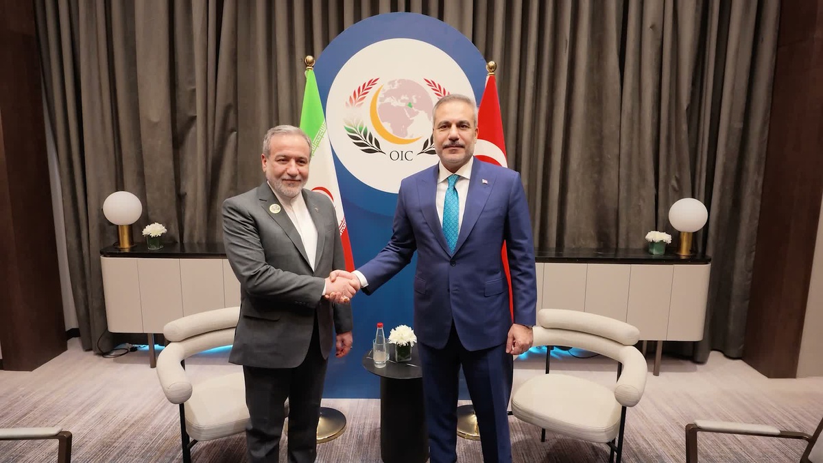 Bakan Fidan, Bağdat\'ta İslam İşbirliği Teşkilatı toplantısında Arakçi ile görüştü