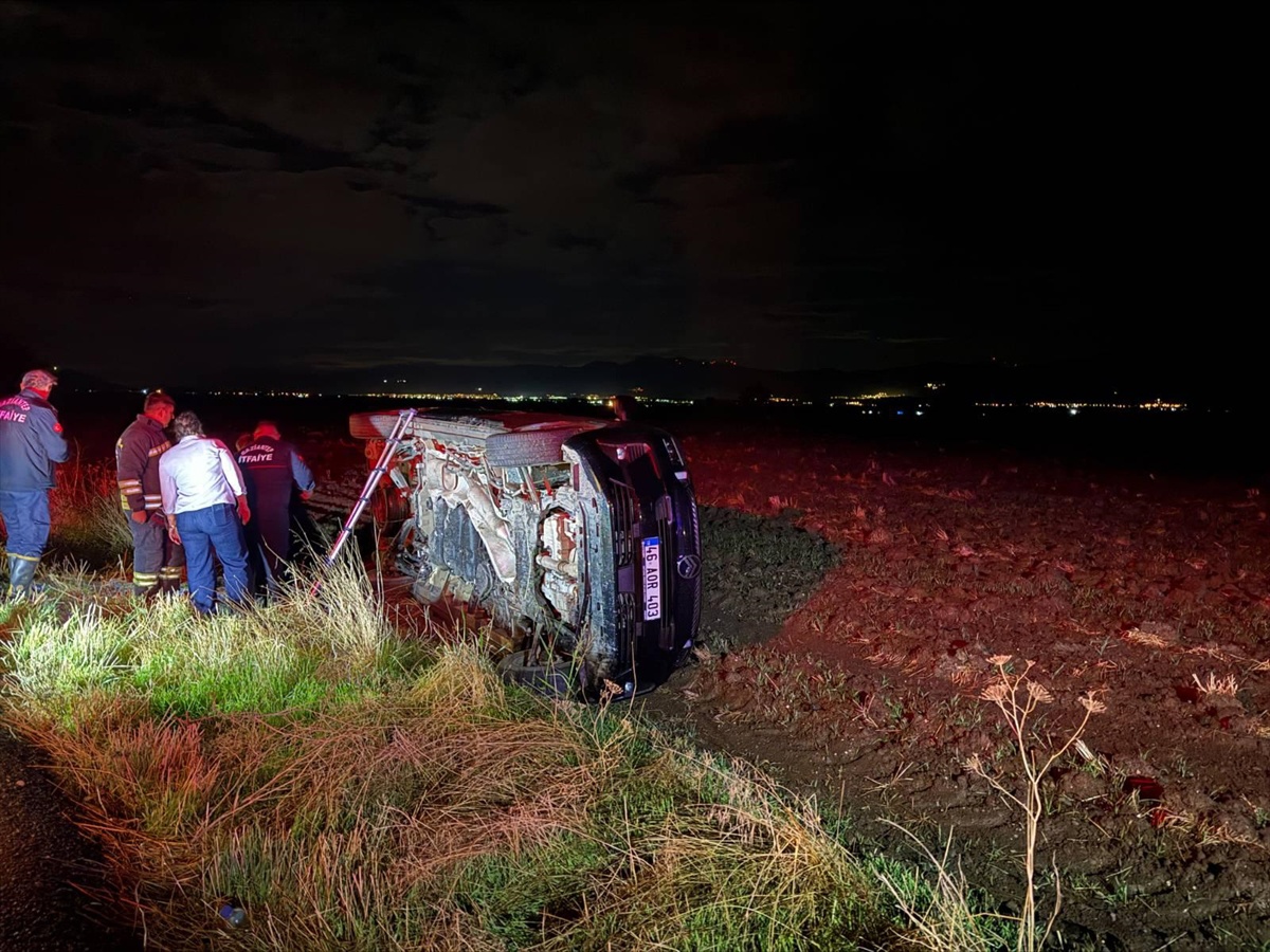 Gaziantep Nurdağı\'nda iki trafik kazasında 21 kişi hastaneye kaldırıldı