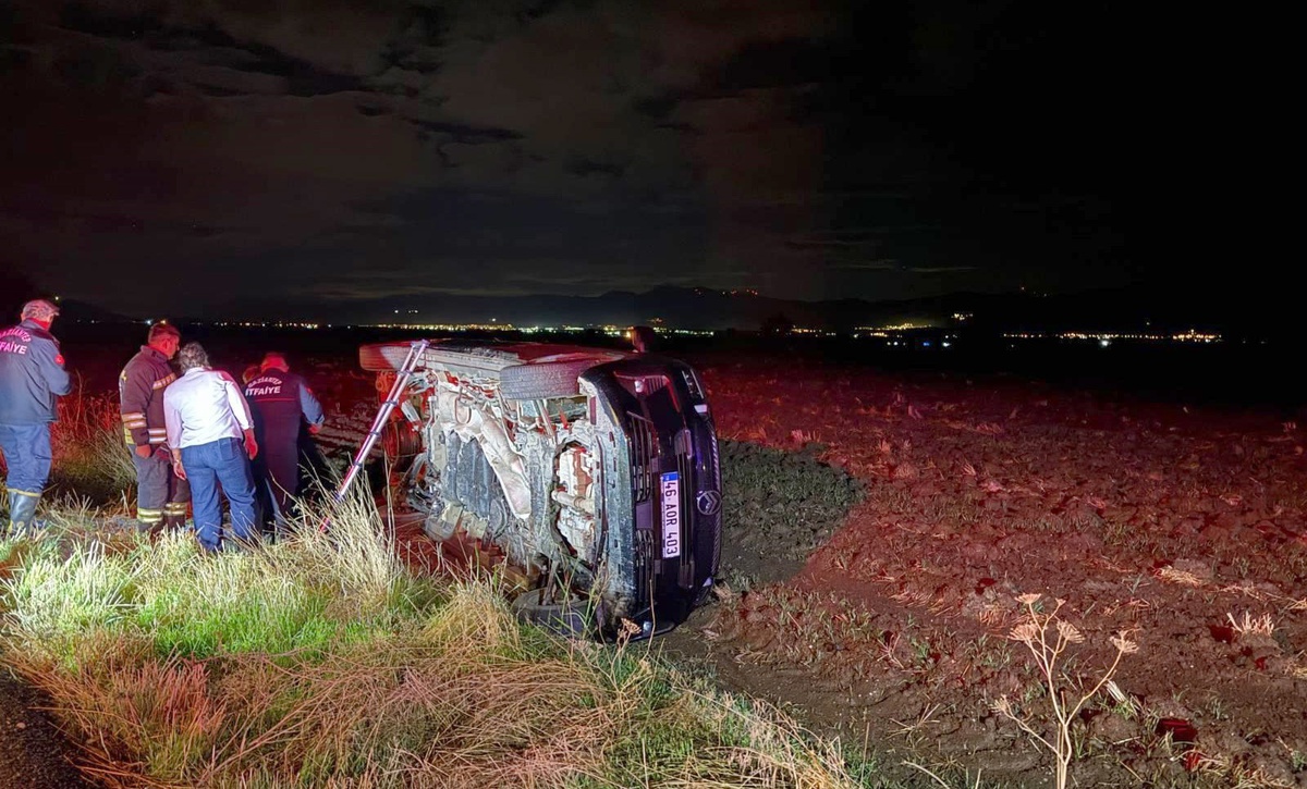 Gaziantep Nurdağı\'nda iki ayrı kazada yaralanan 21 kişi hastaneye kaldırıldı