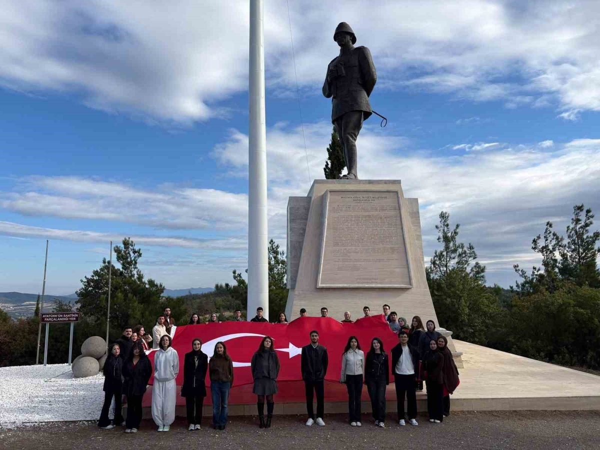 Akçakoca’dan 46 Üniversite Öğrencisi Çanakkale’yi Ziyaret Etti