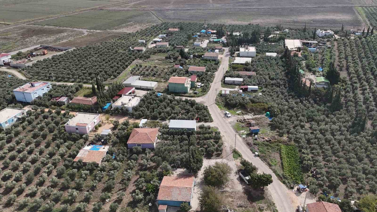 Reyhanlı\'da 200 kişilik mahallenin ortak soyadı Öztoprak: Faturalar bile karışıyor