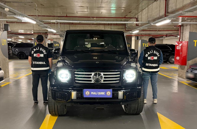 Garajından çıkanlara bakın! Tam 9 lüks araca el konuldu