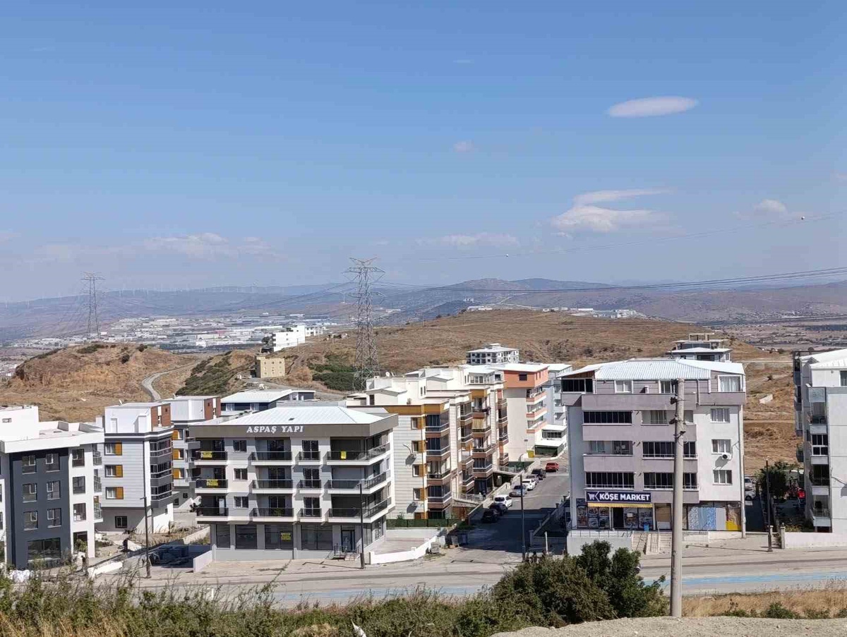 İzmir\'de konut satışları 2026 Eylül\'ünde yüzde 14,9 düşüşle 7 bin 535 oldu