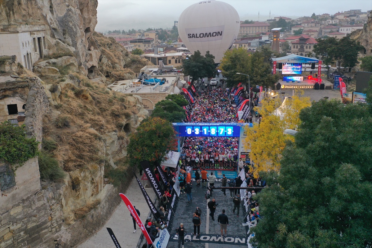 Kapadokya Ultra Trail\'de 78 ülkeden sporcular Ürgüp\'te 119 kilometreye kadar koşuyor