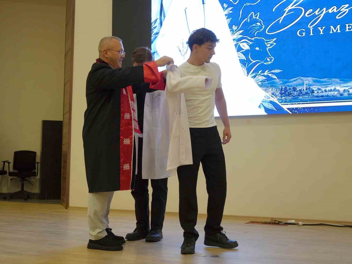 Kastamonu\'da 70 veteriner adayı beyaz önlük giydi