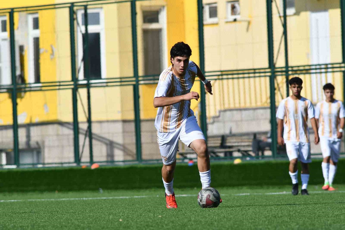 Kayserispor U19 4 maçta 12 puanla zirvede, 16 yaşındaki Altun 10 gole katkı sağladı