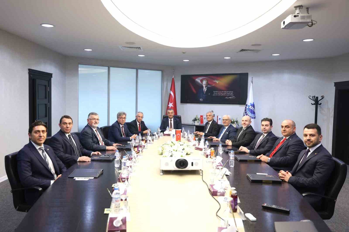 KAYSO\'da görev dağılımı belirlendi, Gümüşcü ve Baloğlu başkan yardımcısı oldu