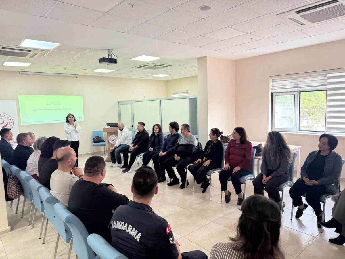 Muğla\'da kamu personeline dezavantajlı gruplar için sosyal içerme eğitimi verildi