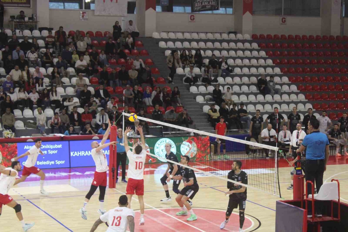 Onikişubat Belediyespor, Efeler Ligi'nde evinde Gebze Belediyespor'a 3-1 yenildi