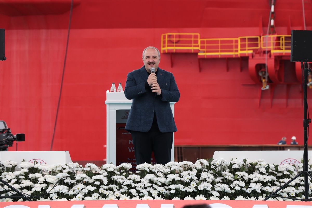 Osman Gazi platformu 20 milyon metreküp hedefiyle Sakarya Gaz Sahası\'na doğru yola çıktı