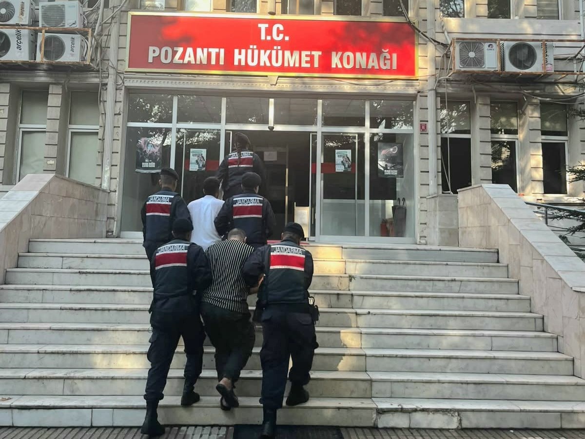 Adana\'da yaşlılara yönelik dolandırıcılık iddiasıyla 2 şüpheliden 1\'i tutuklandı