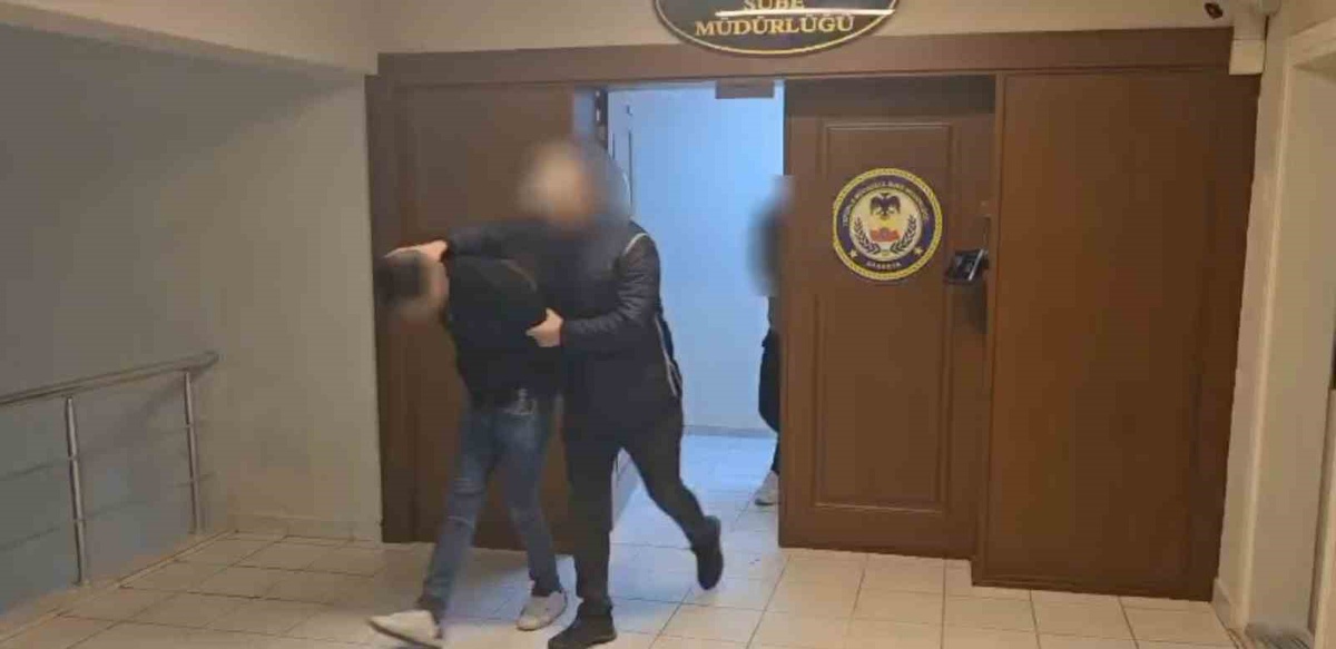 Sakarya\'da DEAŞ operasyonunda gözaltına alınan 4 yabancı şüpheliden 2\'si tutuklandı