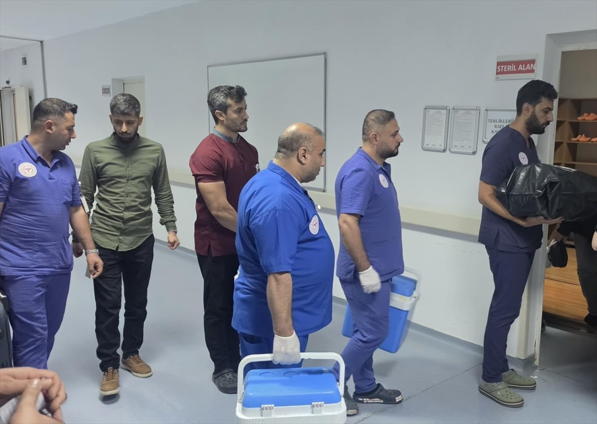 Şanlıurfa\'da beyin ölümü sonrası 2 yaşındaki çocuğun organları 3 hastaya gönderildi