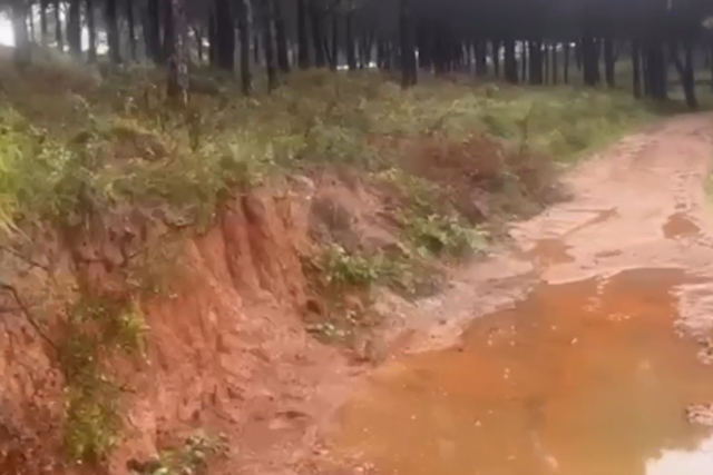 108 bin lirayı masaya bırakıp kayboldu! Notundaki sözler sonrası mahalleli seferber oldu